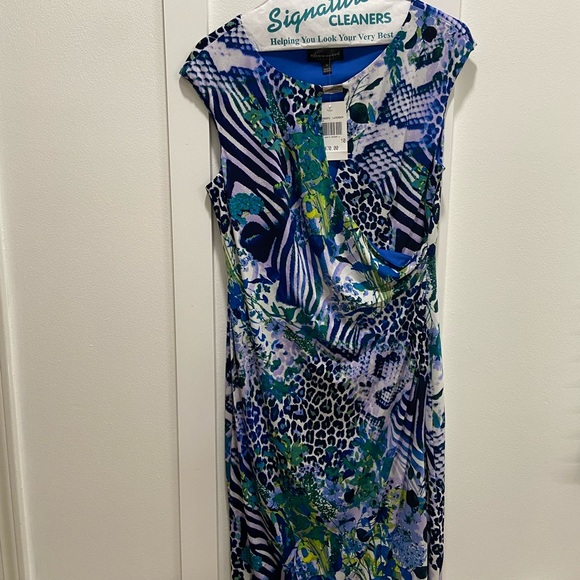 Sleeveless dress with metal detail at neckline-size 10 - Picture 1 of 5
